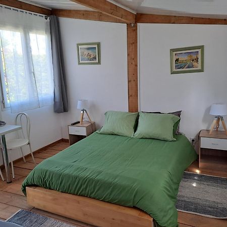 Rognes Chambre Basilic 2P, 2 Nuits Max, Dans Petit Chalet 6Km Du Festival De Piano De La Roque D'Antheron מראה חיצוני תמונה