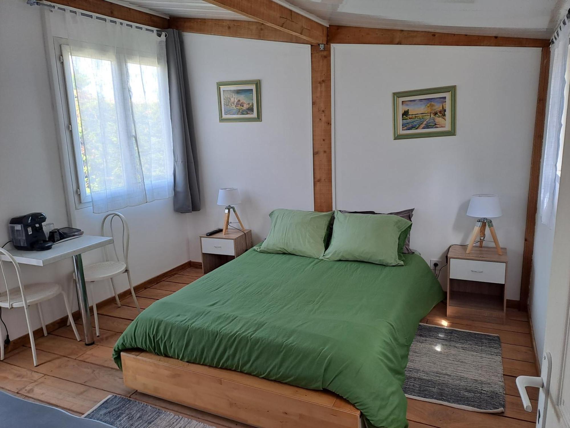 Rognes Chambre Basilic 2P, 2 Nuits Max, Dans Petit Chalet 6Km Du Festival De Piano De La Roque D'Antheron מראה חיצוני תמונה